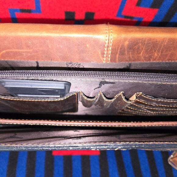 Montana Silversmiths Tooled Briefcase - Picture 5 of 10